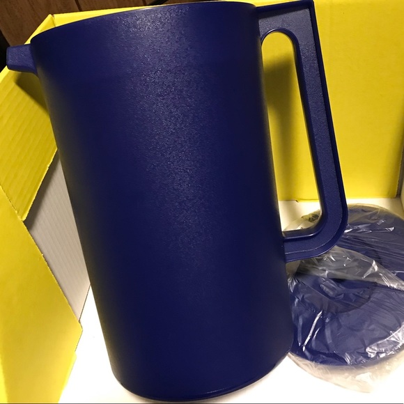 TUPPERWARE CLASSIC SHEER PITCHER - Picture 2 of 7